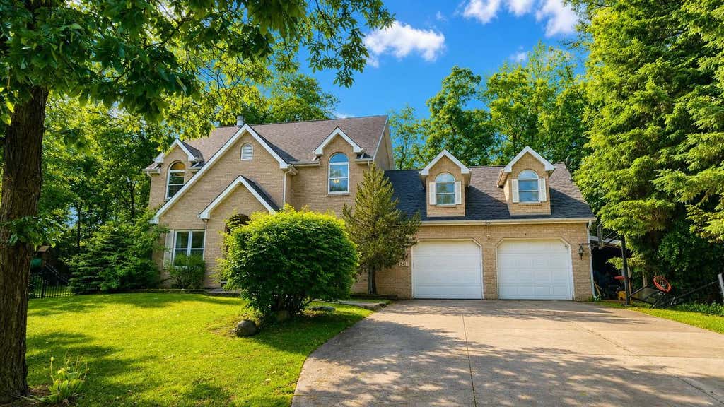Photo of 8411 Ridgeview COURT, Larsen, WI 54947 (MLS # 50327377)