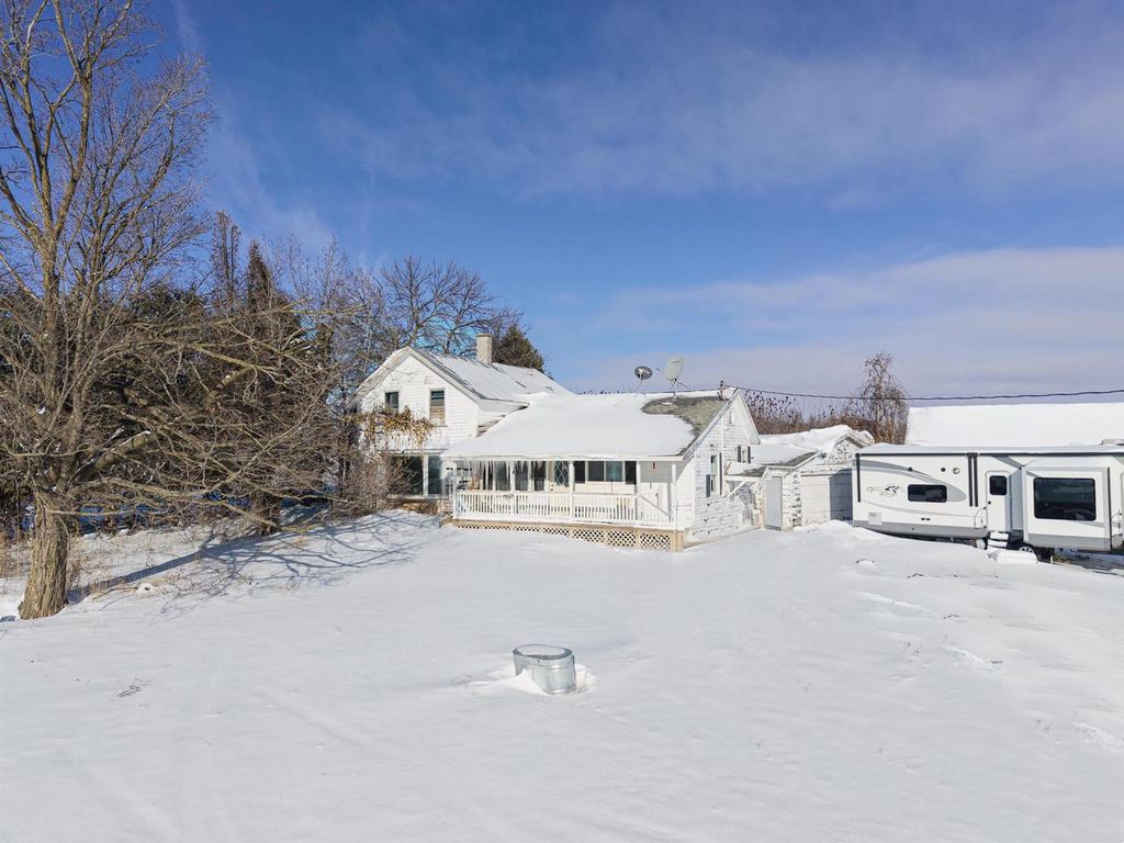 Photo of E8834 County Road N Rd, New London, WI 54961 (MLS # 50319274)