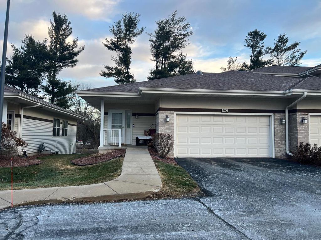 Photo of 702 Clardell DRIVE, Sun Prairie, WI 53590 (MLS # 2014703)