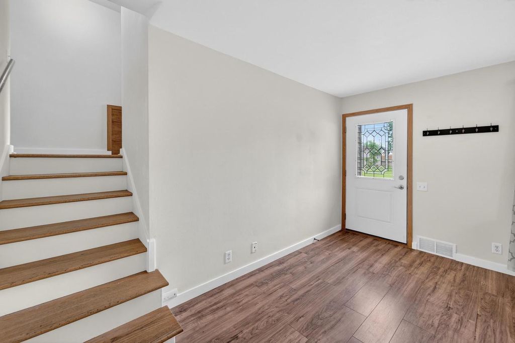 Photo of 203 Fairview COURT, Waunakee, WI 53597 (MLS # 2024240)