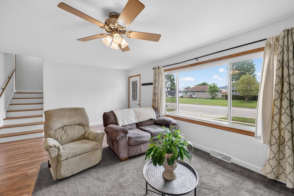 Photo of 203 Fairview COURT, Waunakee, WI 53597 (MLS # 2024240)