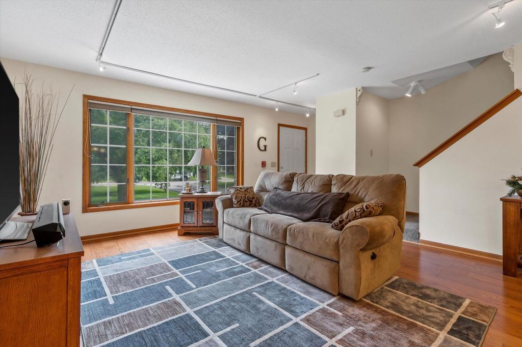 Photo of 10380 W Whitnall Edge CIRCLE #H, Franklin, WI 53132 (MLS # 1941473)