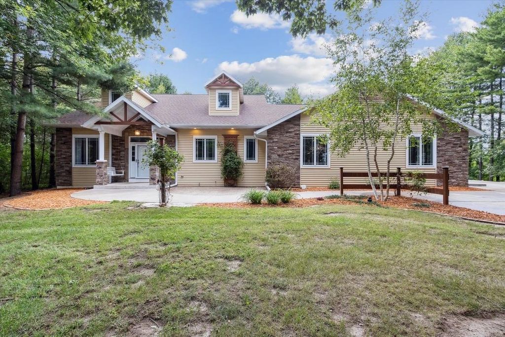 Photo of 9419 N Raven COURT, Milton, WI 53563 (MLS # 2010664)