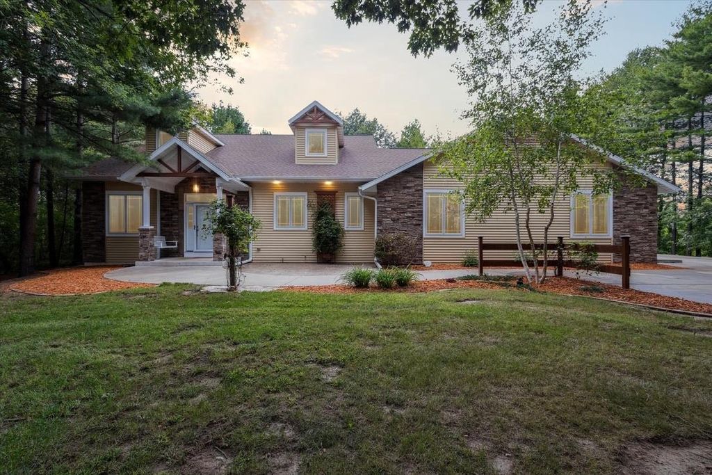 Photo of 9419 N Raven COURT, Milton, WI 53563 (MLS # 2010664)