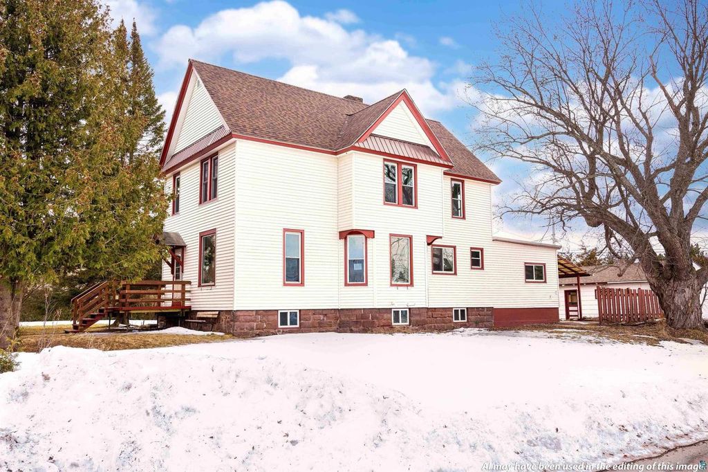Photo of 801 Beaser AVENUE, Ashland, WI 54806 (MLS # 6124078)