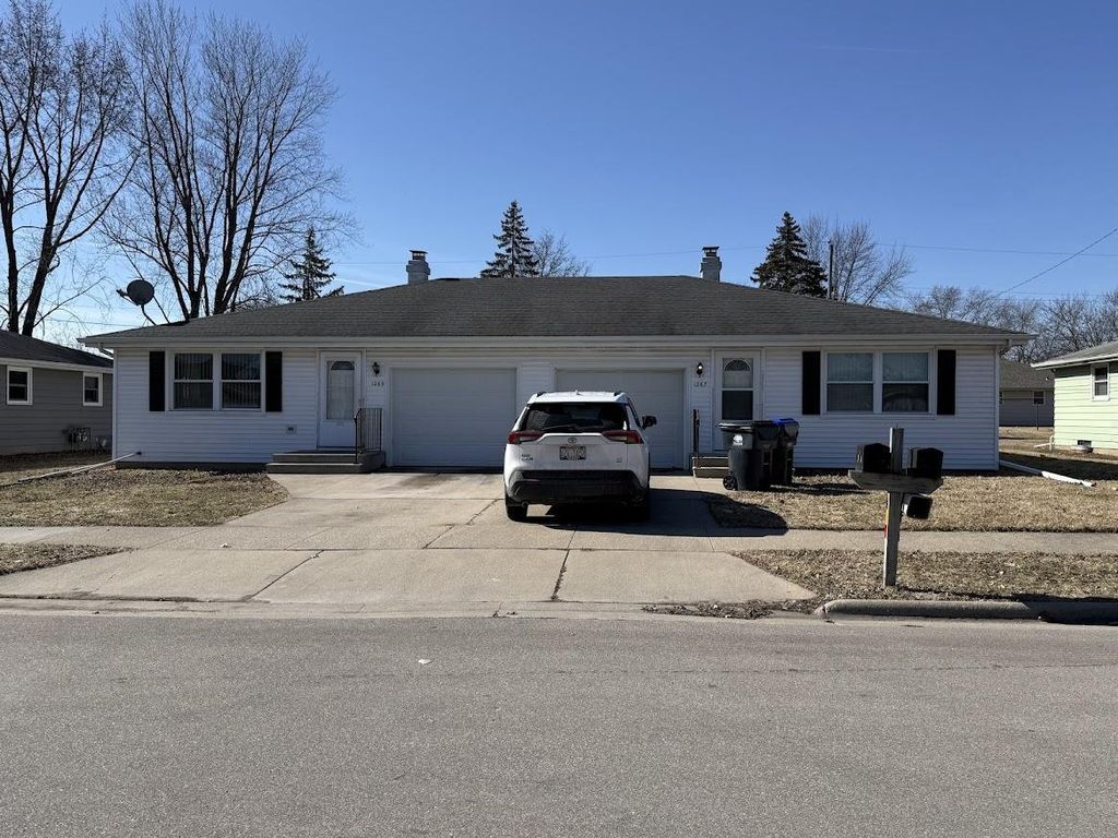 Photo of 1269 Primrose LANE, Neenah, WI 54965 (MLS # 50321926)