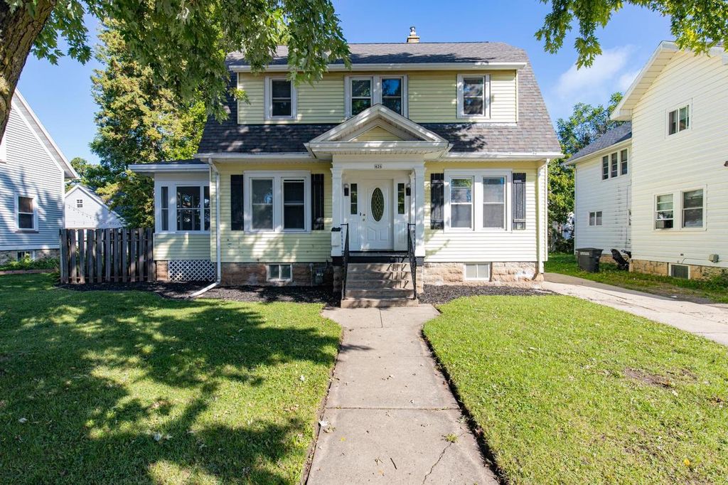 Photo of 426 Union AVENUE, Oshkosh, WI 54901 (MLS # 50316060)