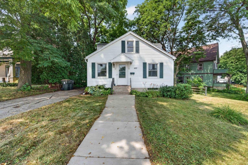 Photo of 107 Grove STREET, Sun Prairie, WI 53590 (MLS # 2029140)