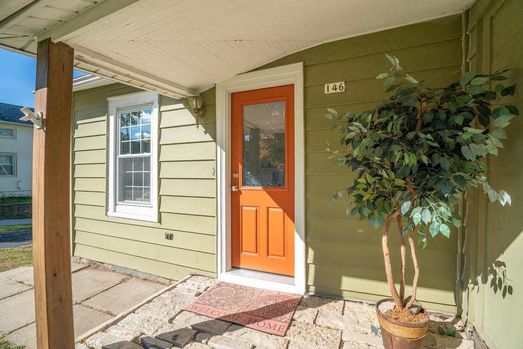 Photo of 637 Standing Stone DRIVE, Waukesha, WI 53189 (MLS # 1945015)