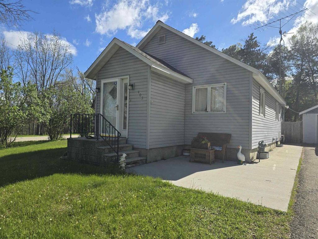 Photo of 403 State STREET, Redgranite, WI 54970 (MLS # 50325544)
