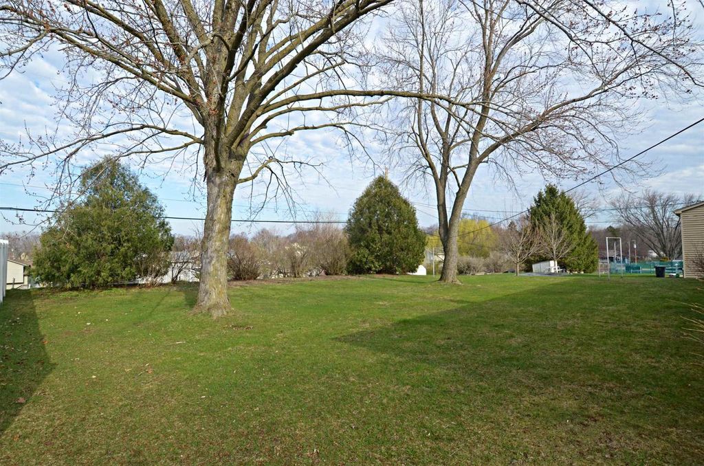 Photo of 937 Hillside DRIVE, Jefferson, WI 53549 (MLS # 2020579)