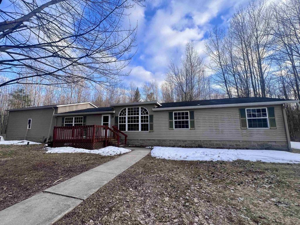 Photo of W3391 Sand Ridge ROAD, Peshtigo, WI 54157 (MLS # 50323202)