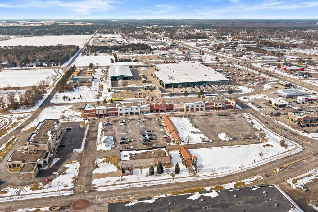 Photo of 3062 Village Park DRIVE, Plover, WI 54467 (MLS # 22600173)