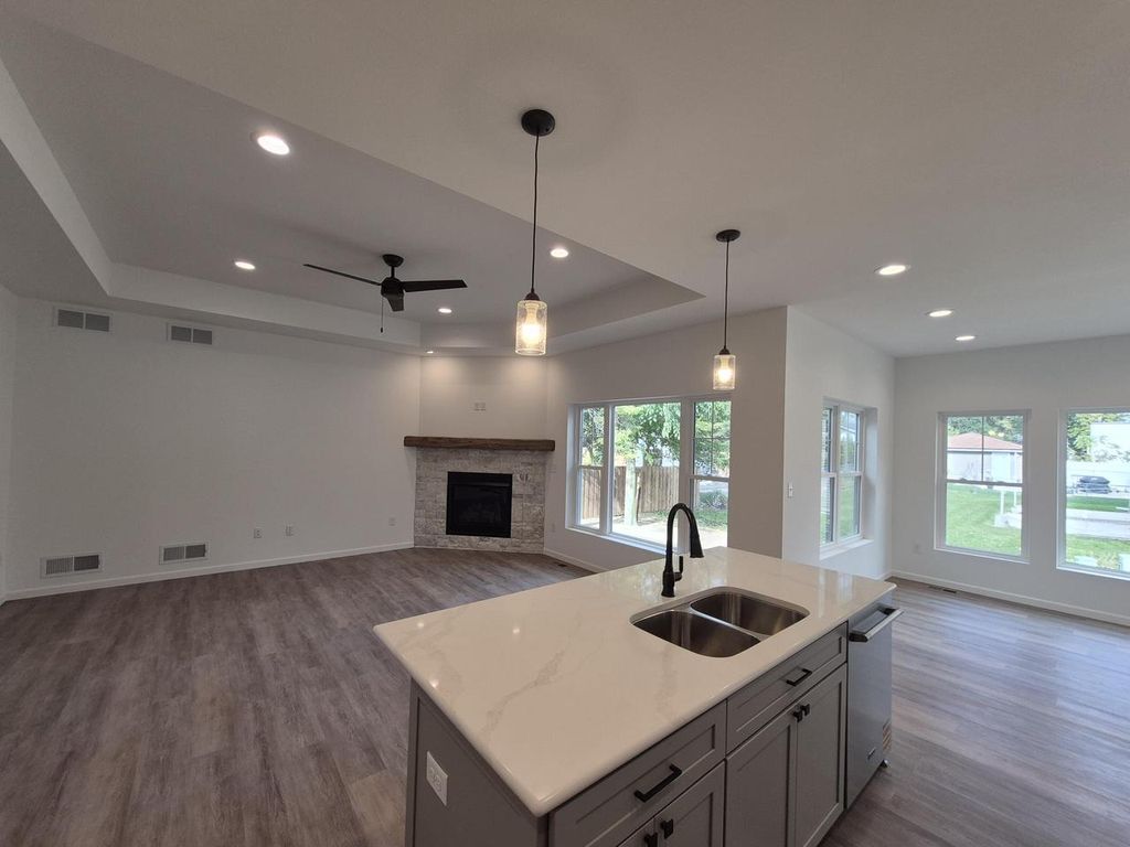 Photo of 3360 E Grange AVENUE, Cudahy, WI 53110 (MLS # 1939248)