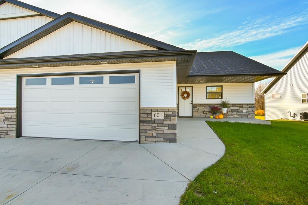 Photo of 601 Hammen COURT, Kaukauna, WI 54130 (MLS # 50318606)