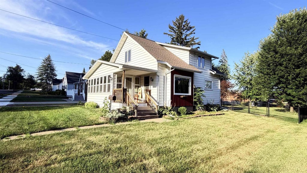 Photo of 309 S Concord AVENUE, Marshfield, WI 54449 (MLS # 22604003)