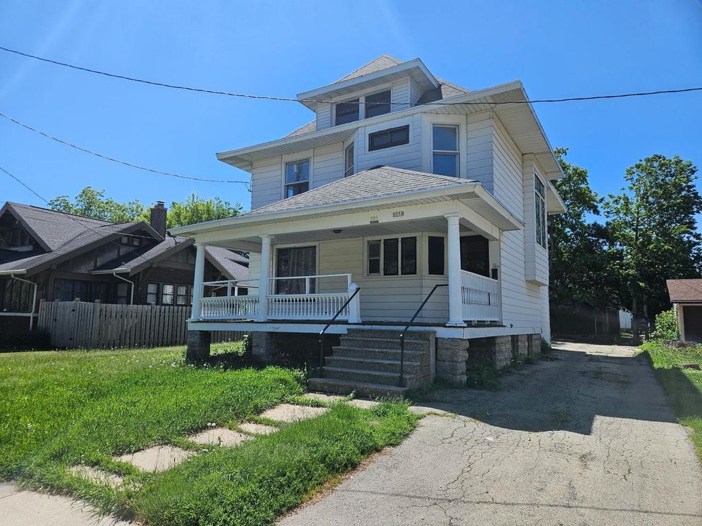 Photo of 505 W Irving AVENUE, Oshkosh, WI 54901 (MLS # 2025061)