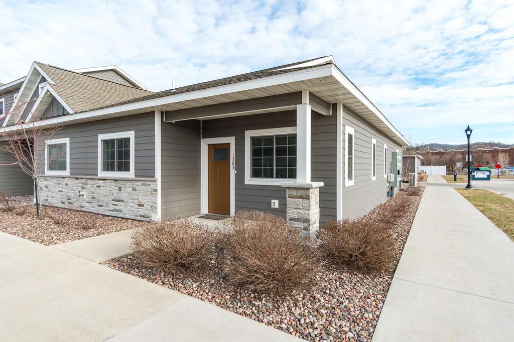 Photo of 1303 Hagar STREET, La Crosse, WI 54603 (MLS # 1947667)