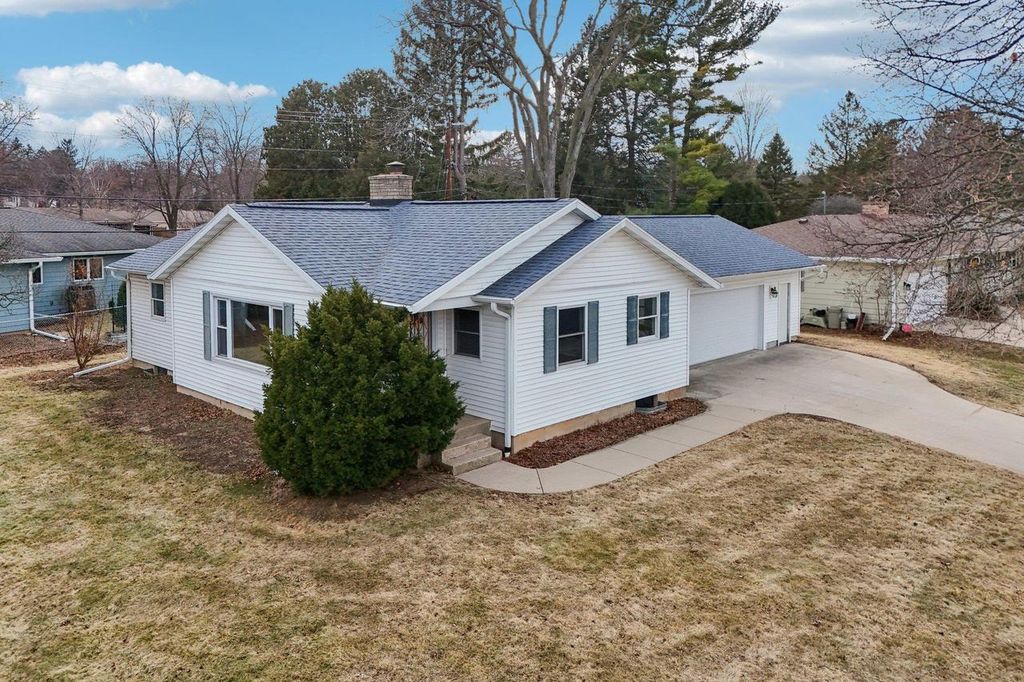 Photo of 4801 South Hill DRIVE, Madison, WI 53705 (MLS # 2016680)