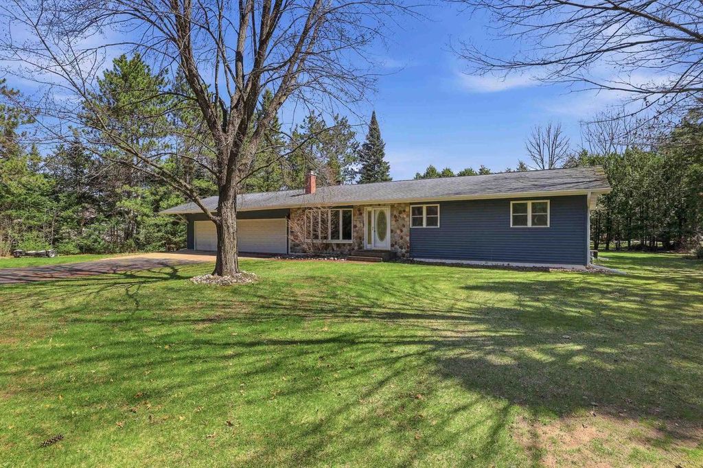 Photo of 1835 Edgewood LANE, Stevens Point, WI 54482 (MLS # 22601729)
