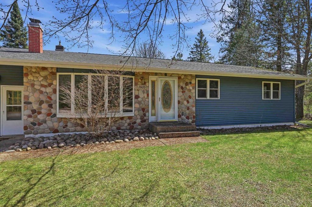 Photo of 1835 Edgewood LANE, Stevens Point, WI 54482 (MLS # 22601729)