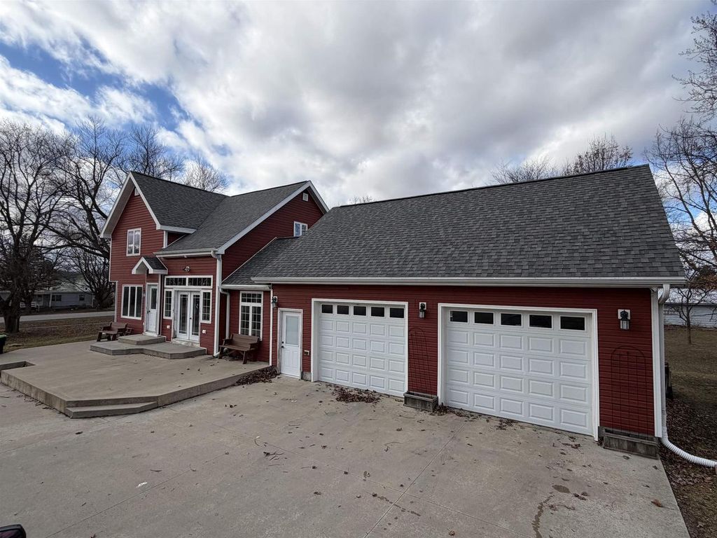 Photo of 108 Main STREET, Fairwater, WI 53931 (MLS # 2019461)