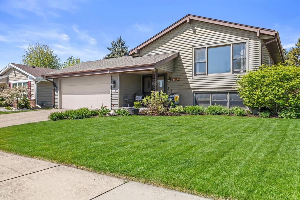 Photo of 7912 31st AVENUE, Kenosha, WI 53142 (MLS # 1961820)