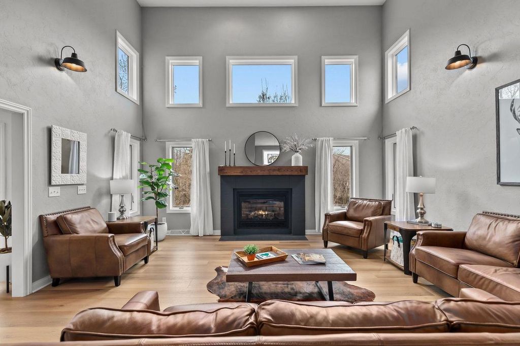 Photo of 114 Shalimar COURT, Combined Locks, WI 54113 (MLS # 50323564)