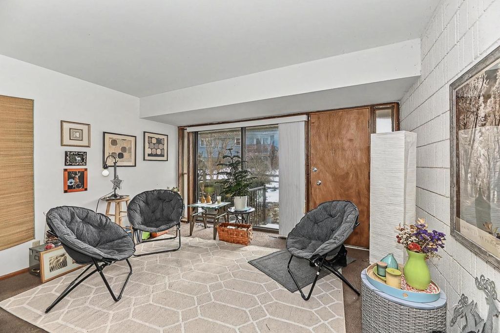 Photo of 3333 5th AVENUE #7B, South Milwaukee, WI 53172 (MLS # 1950101)