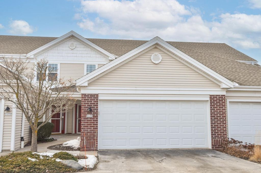 Photo of 7179 W Rawson AVENUE, Franklin, WI 53132 (MLS # 1950321)