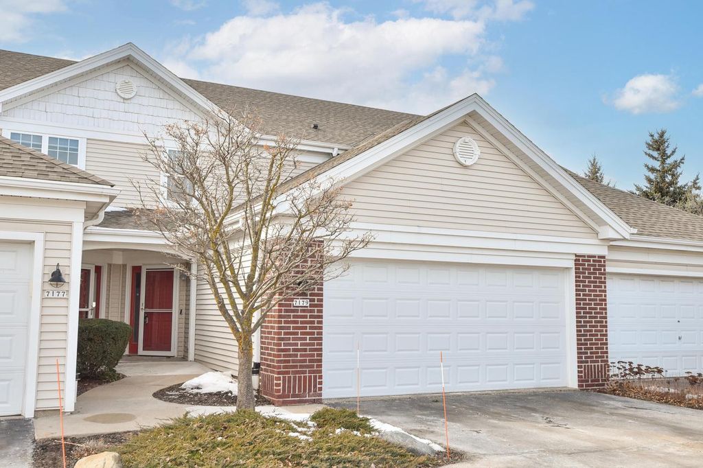 Photo of 7179 W Rawson AVENUE, Franklin, WI 53132 (MLS # 1950321)