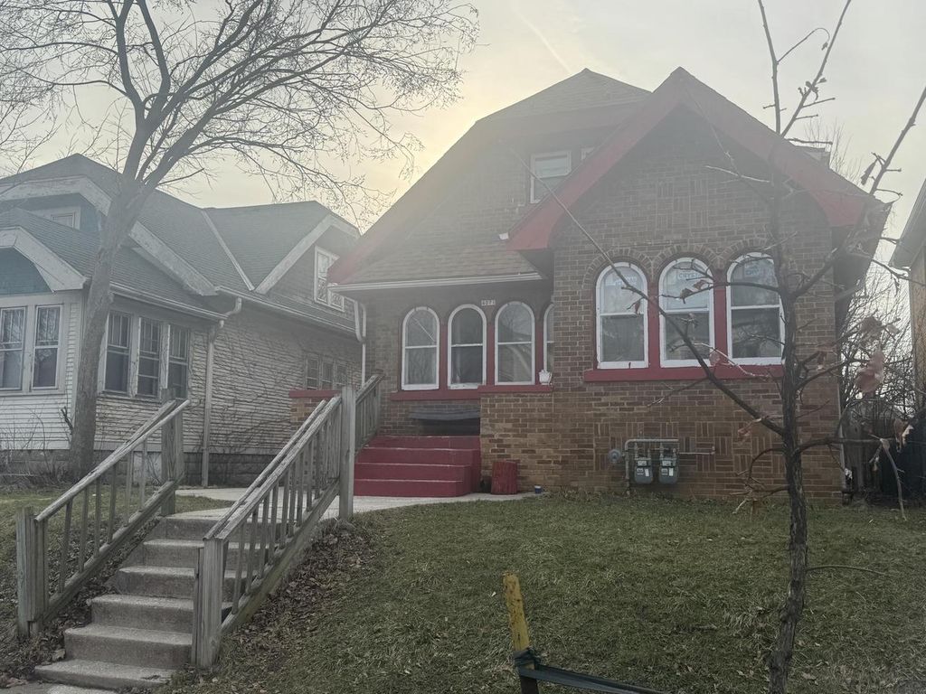 Photo of 4071 N 12th STREET #4071A, Milwaukee, WI 53209 (MLS # 1954700)