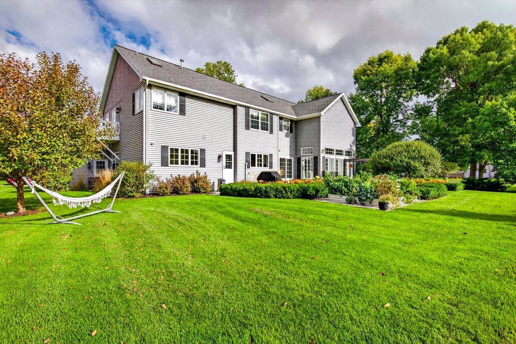 Photo of 991 Derby LANE, Neenah, WI 54956 (MLS # 50333132)