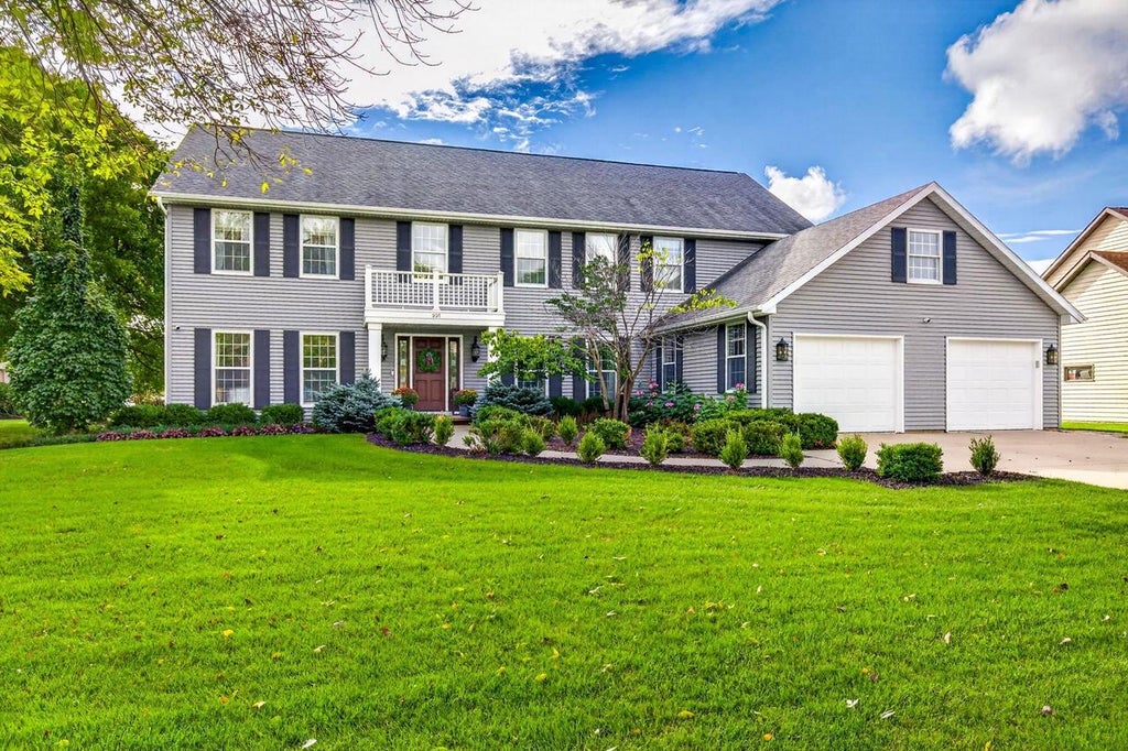 Photo of 991 Derby LANE, Neenah, WI 54956 (MLS # 50333132)