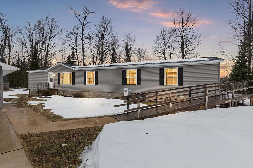Photo of 17560 Bass Point LANE, Townsend, WI 54175 (MLS # 50322809)