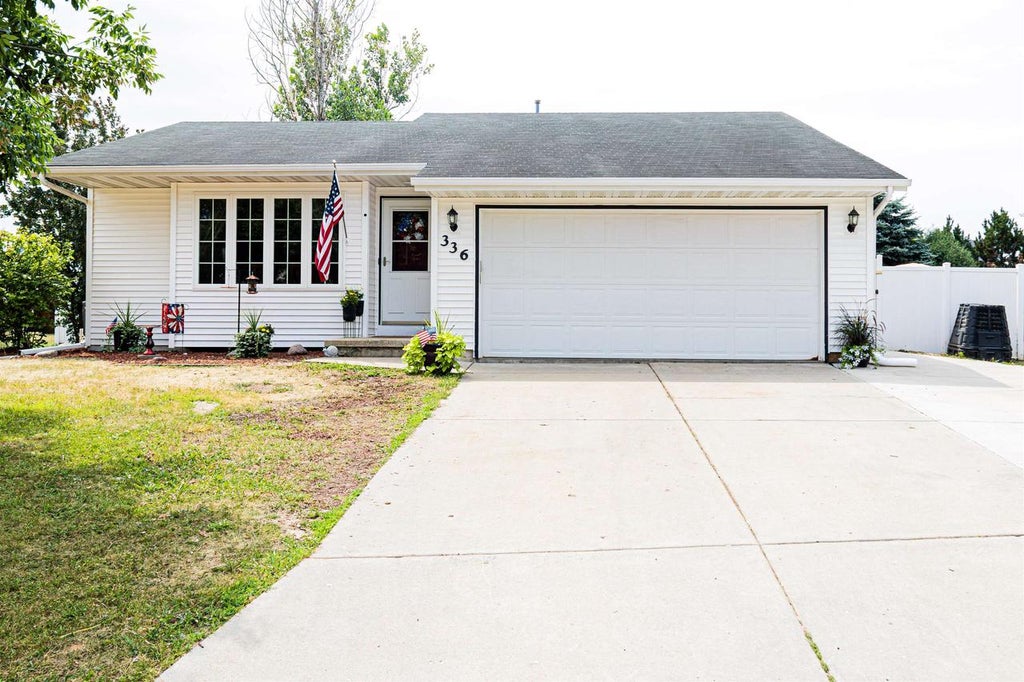 Photo of 336 Blaser DRIVE, Belleville, WI 53508 (MLS # 2034136)