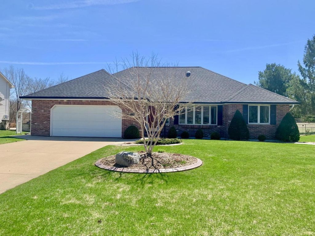 Photo of 3128 Concordia LANE, Green Bay, WI 54311 (MLS # 50322771)