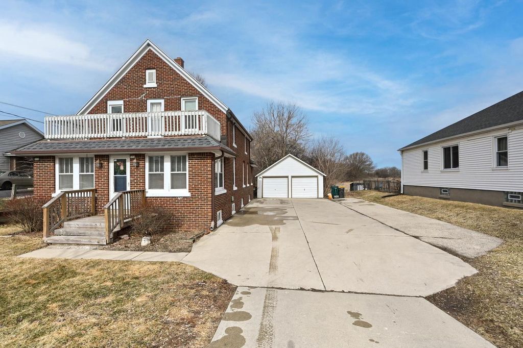 Photo of 532 E Green Bay AVENUE #534, Saukville, WI 53080 (MLS # 1952146)