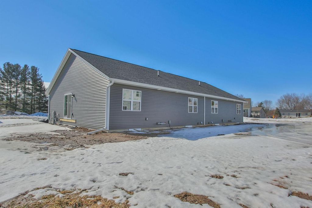 Photo of 1503 E 23rd STREET #GR39, Marshfield, WI 54449 (MLS # 22601217)
