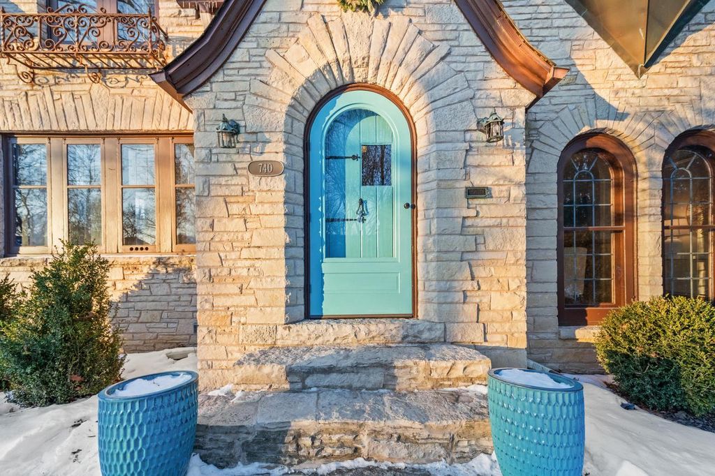 Photo of 740 E Lexington BOULEVARD, Whitefish Bay, WI 53217 (MLS # 1946659)