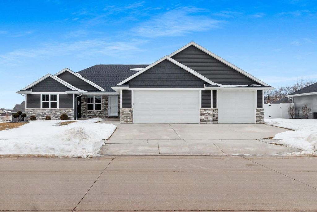 Photo of 2885 Sussex ROAD, Green Bay, WI 54311 (MLS # 50320973)
