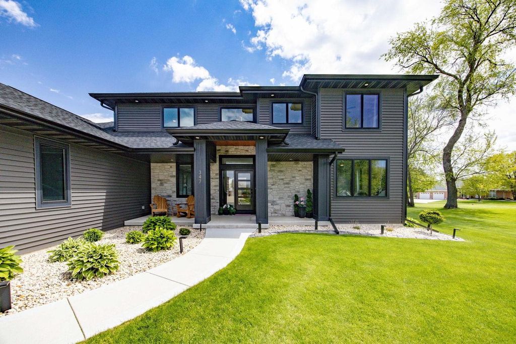 Photo of 347 Fairway CIRCLE, Edgerton, WI 53534 (MLS # 2022718)