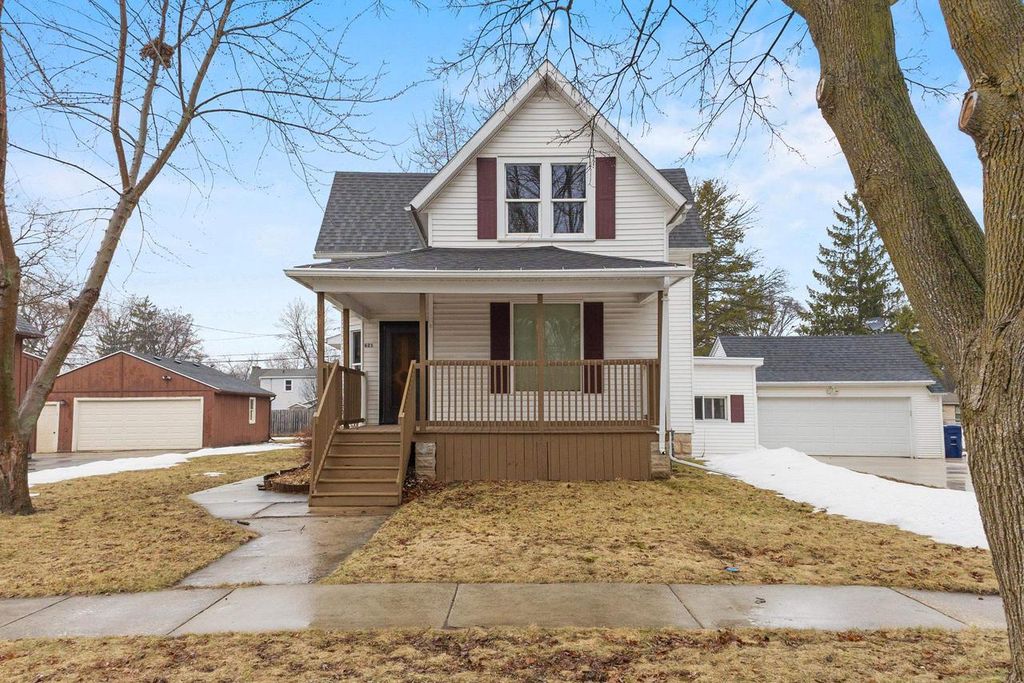 Photo of 621 N Huron STREET, De Pere, WI 54115 (MLS # 50322822)