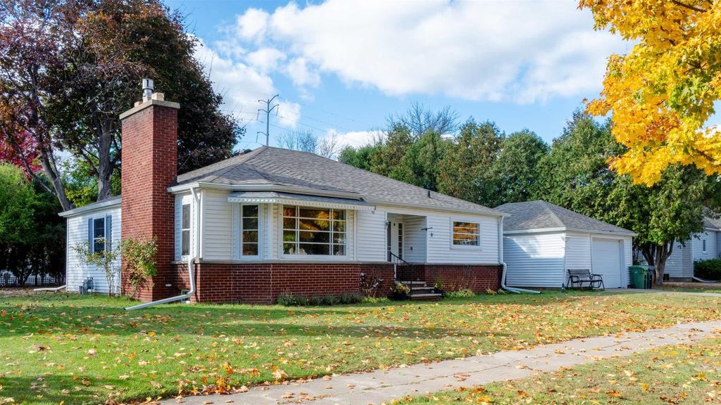 Photo of 156 S James STREET, Kimberly, WI 54136 (MLS # 50317648)