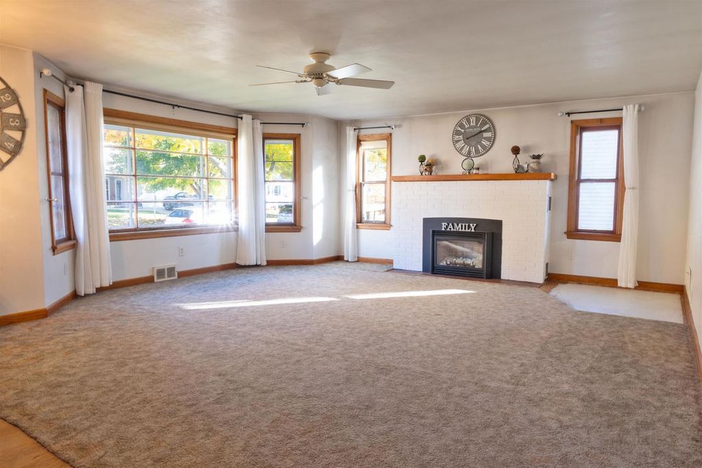 Photo of 156 S James STREET, Kimberly, WI 54136 (MLS # 50317648)