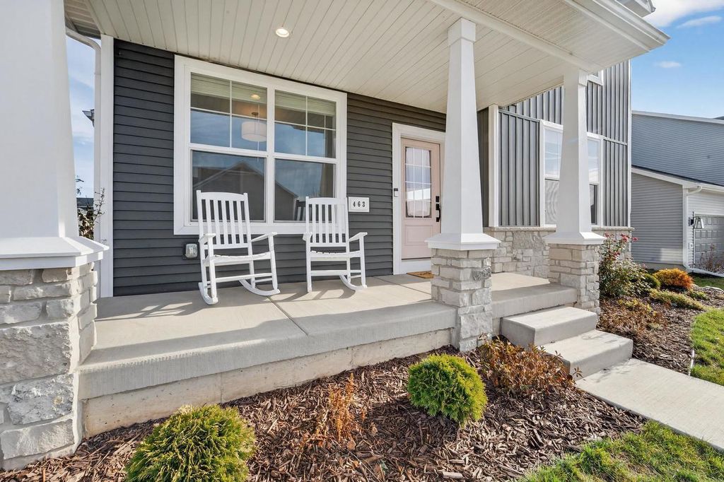 Photo of 463 Crusader POINT, Waunakee, WI 53597 (MLS # 2013004)