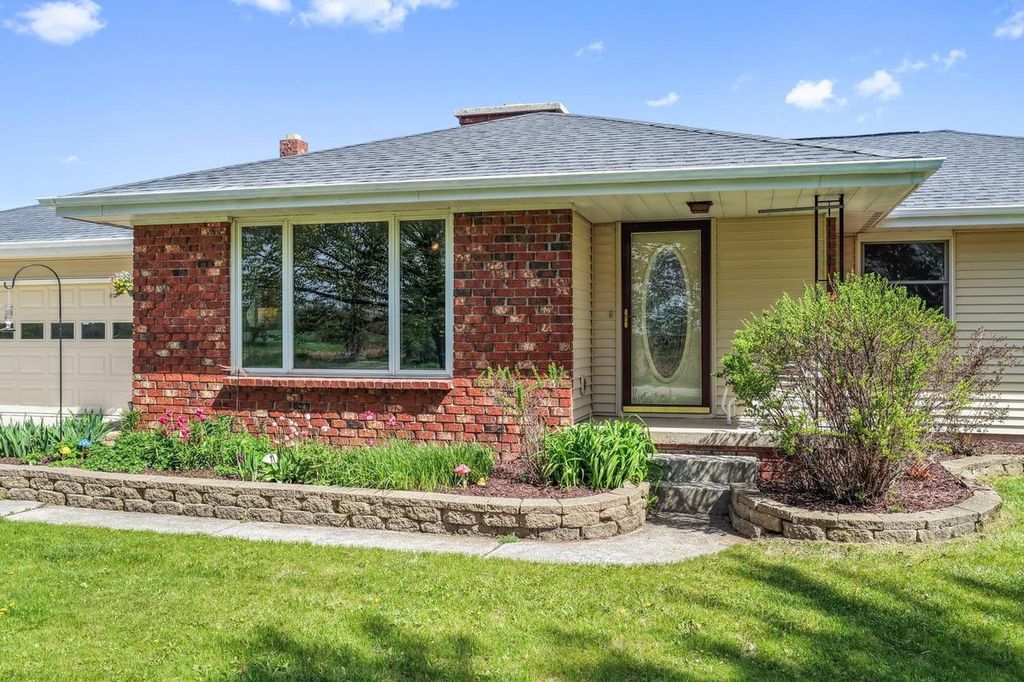 Photo of E5108 W Wilson ROAD, Algoma, WI 54201 (MLS # 50326104)