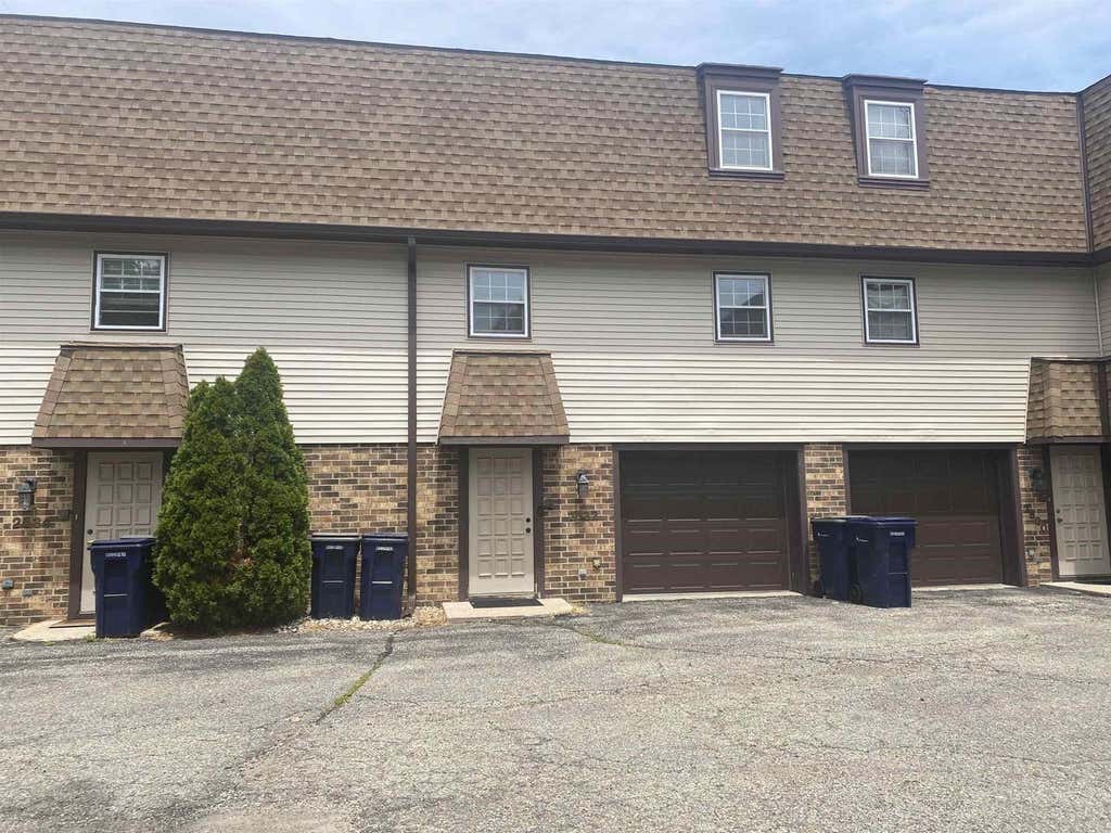 Photo of 2532 W Memorial DRIVE, Janesville, WI 53548 (MLS # 2028023)