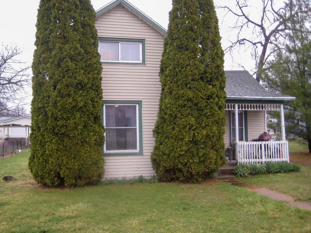 Photo of 305 W Oak STREET, Boscobel, WI 53805 (MLS # 2019878)