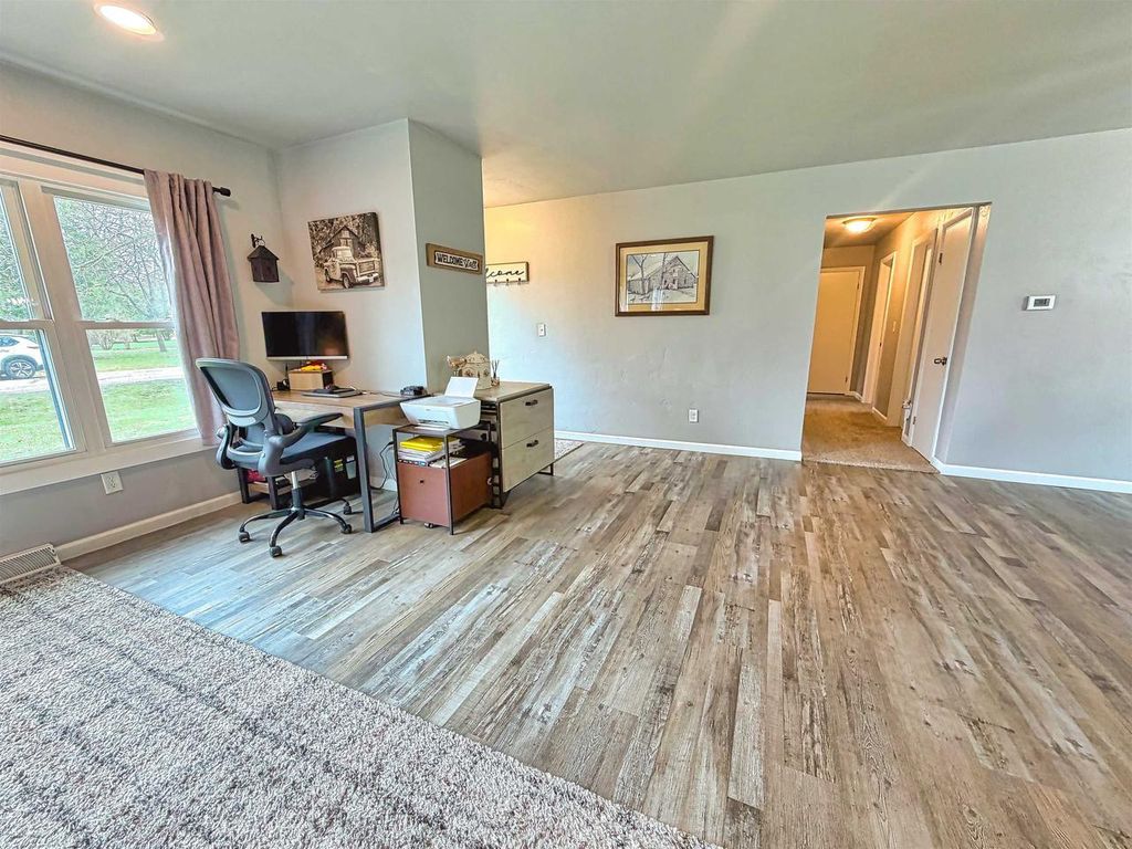 Photo of 2623 Oakcrest DRIVE, Neenah, WI 54956 (MLS # 50323868)